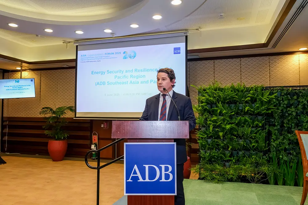 2025_ADB_HQ_EAR-388-min