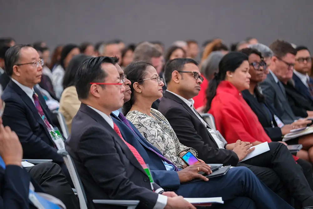 2025_ADB_HQ_EAR_-105-min