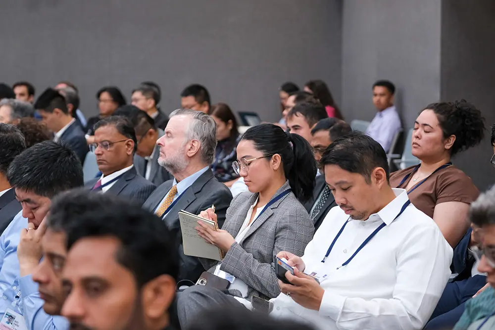 2025_ADB_HQ_EAR_-139-min