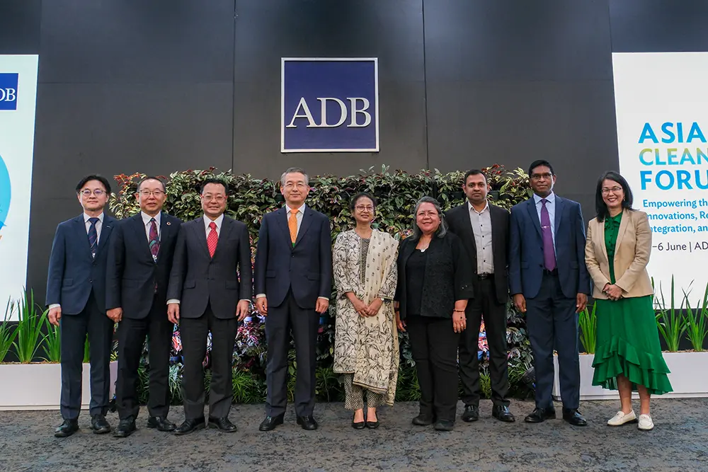 2025_ADB_HQ_EAR_-147-min