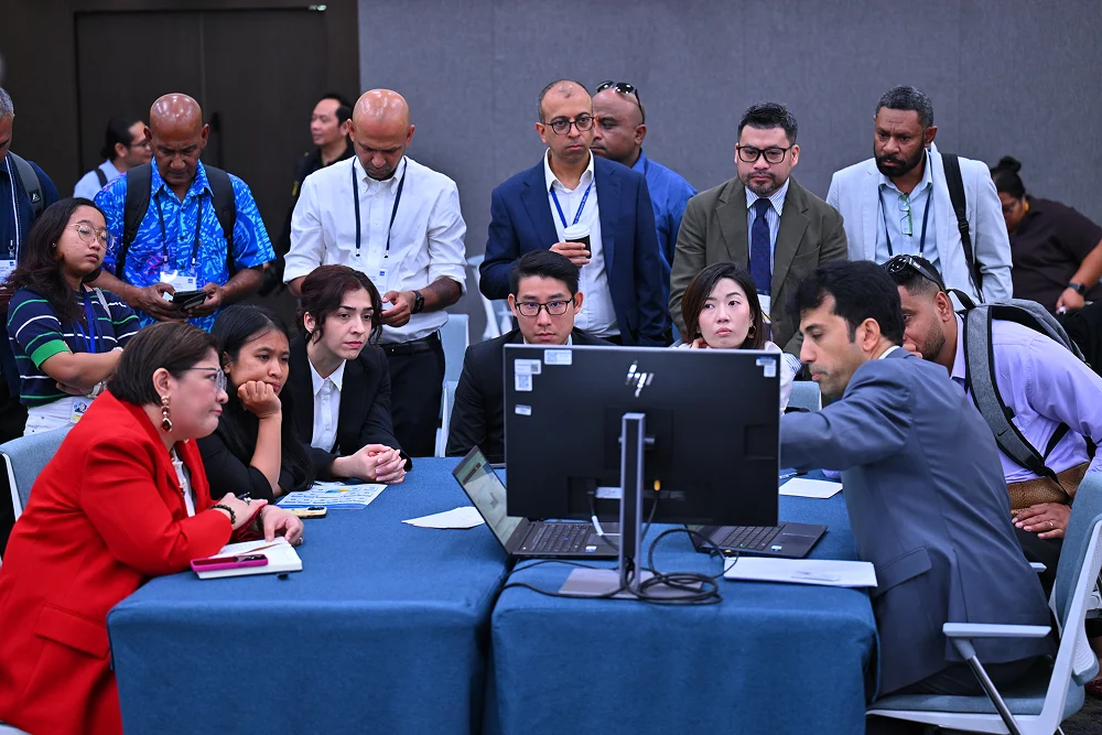 img-gallery-day1-8-june-adb-on-the-ground-14