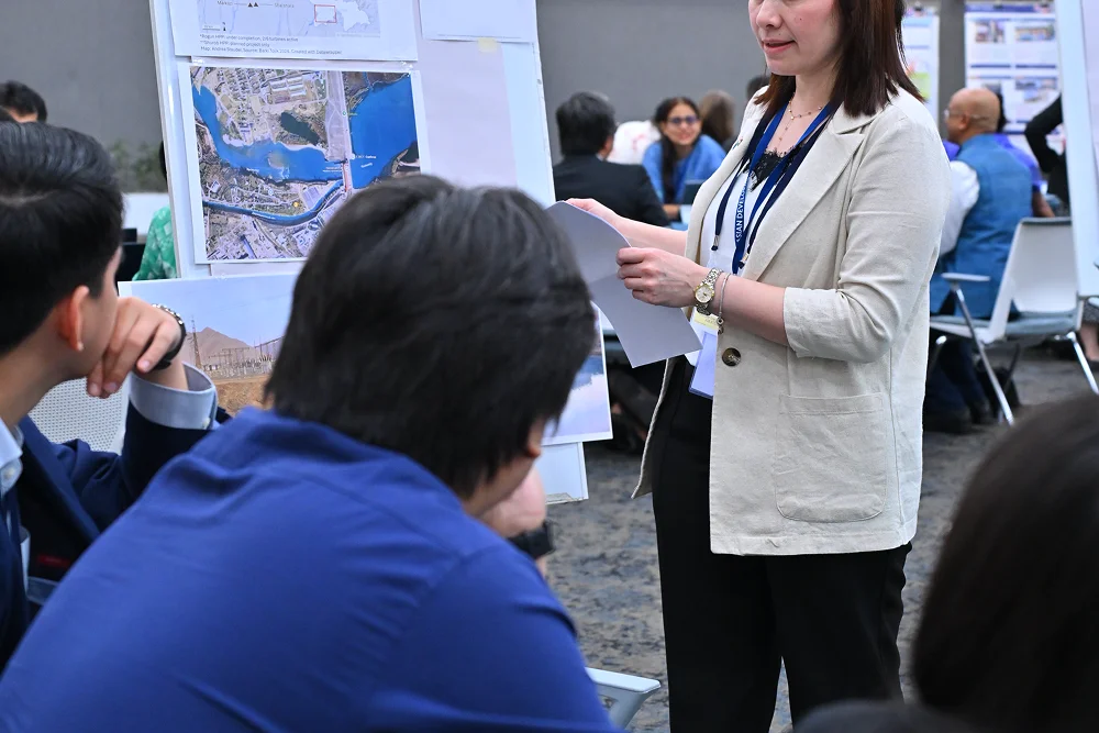 img-gallery-day1-8-june-adb-on-the-ground-18
