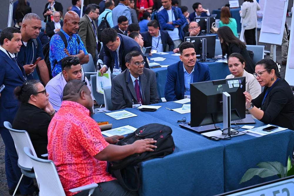 img-gallery-day1-8-june-adb-on-the-ground-19