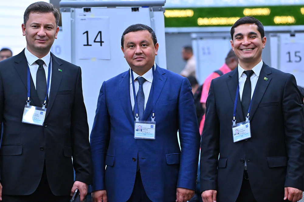 img-gallery-day1-8-june-adb-on-the-ground-26