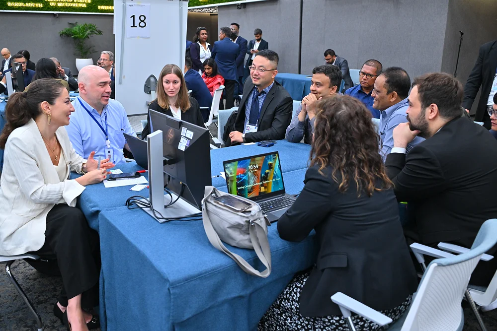 img-gallery-day1-8-june-adb-on-the-ground-32