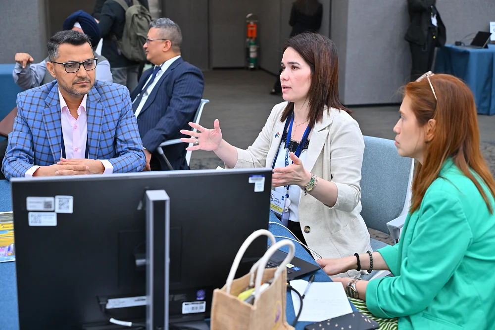 img-gallery-day1-8-june-adb-on-the-ground-34
