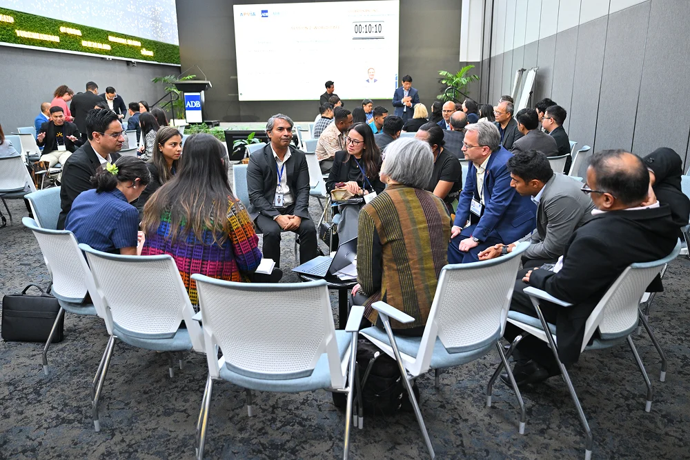 img-gallery-day1-8-june-next-generation-of-solar-financing-15