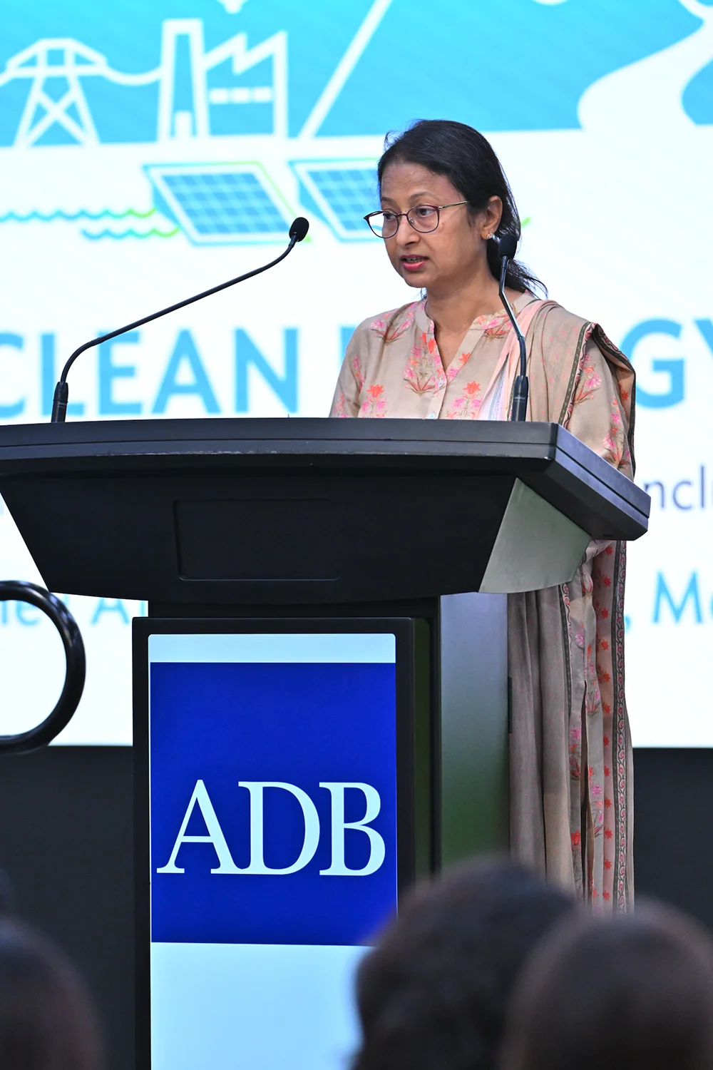 img-gallery-day2-9-june-opening-plenary-05