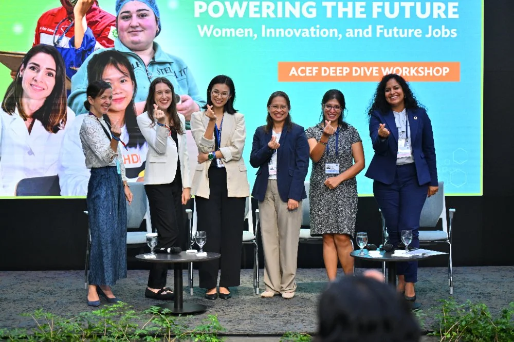 img-gallery-day3-10-june-deep-dive-workshop-powering-the-future-women-18