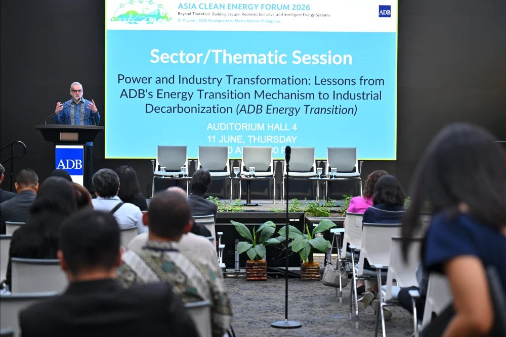 img-gallery-day4-11-june-sector-thematic-power-and-industry-transformation-01