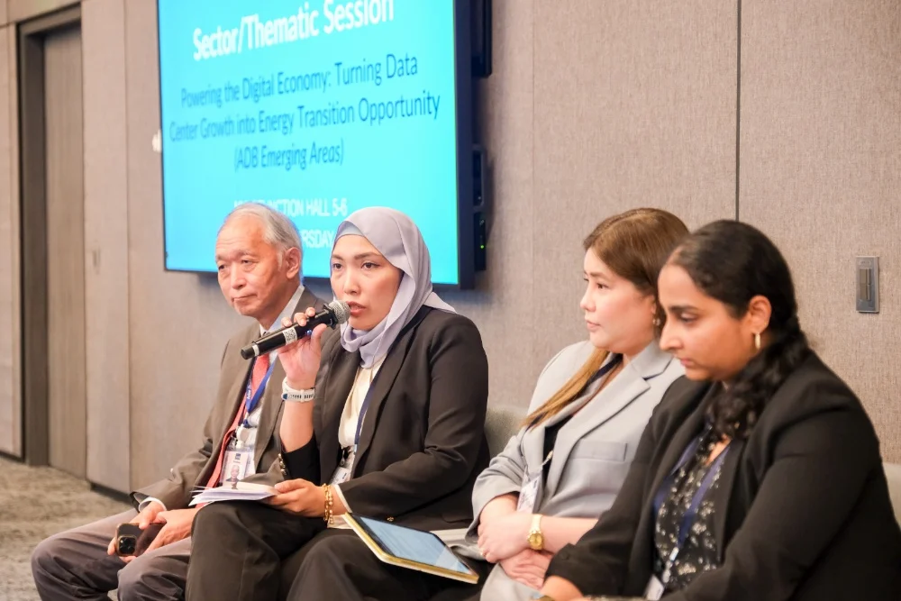 img-gallery-day4-11-june-sector-thematic-powering-the-digital-economy-05