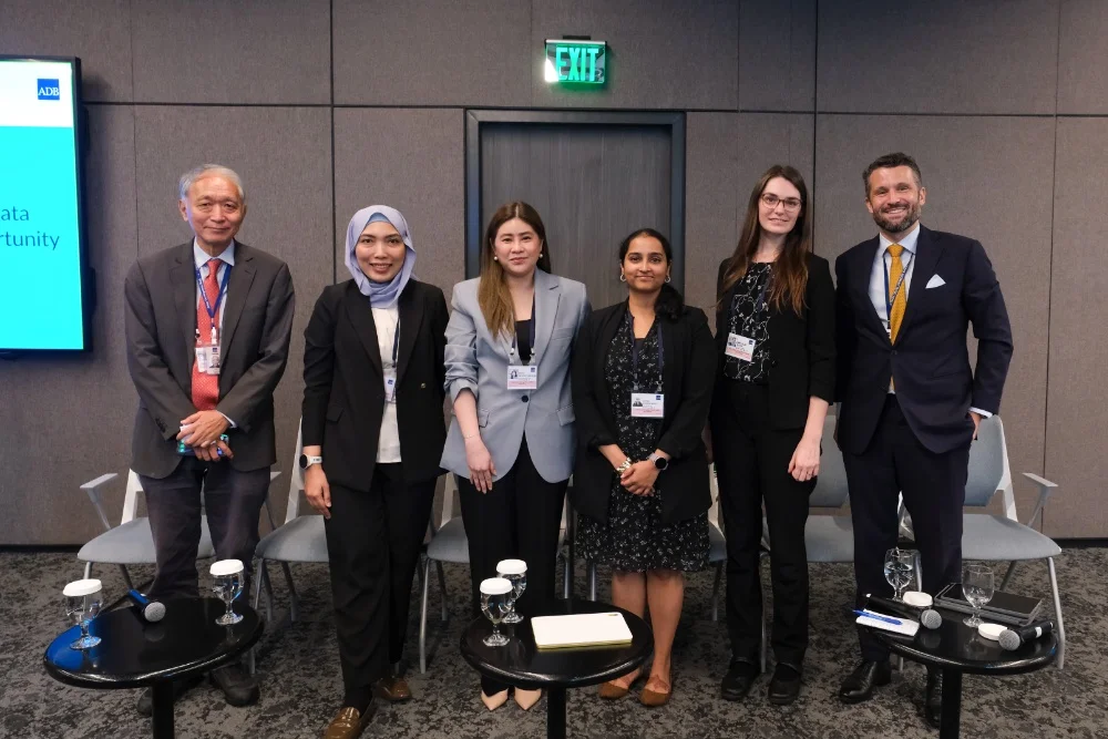 img-gallery-day4-11-june-sector-thematic-powering-the-digital-economy-06