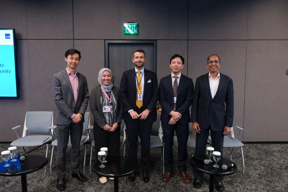 img-gallery-day4-11-june-sector-thematic-powering-the-digital-economy-07