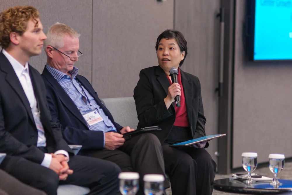 img-gallery-day4-11-june-sector-thematic-powering-the-digital-economy-10