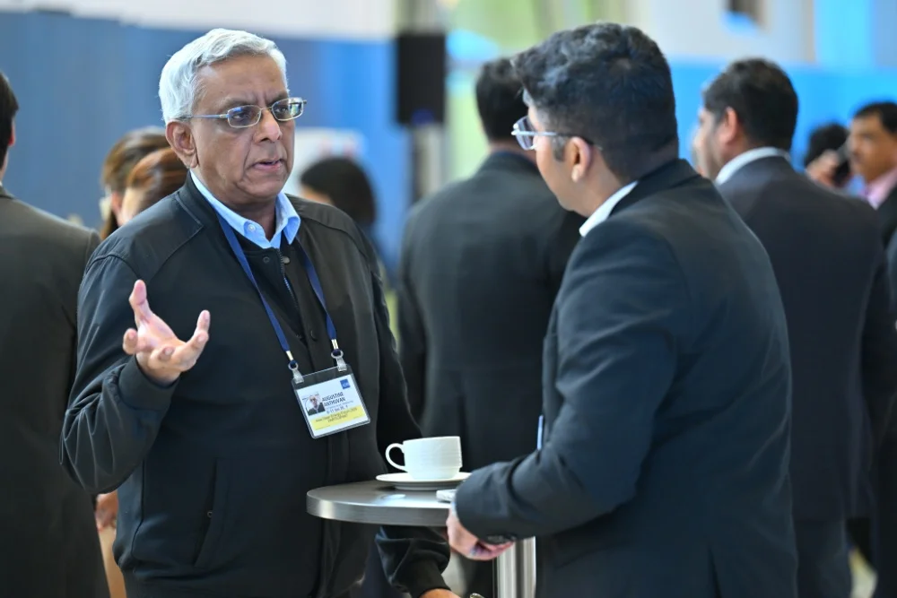 img-gallery-networking-hall-02