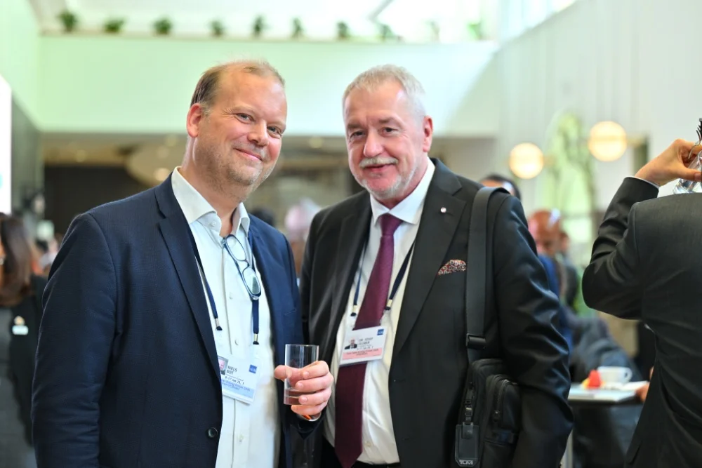 img-gallery-networking-hall-12